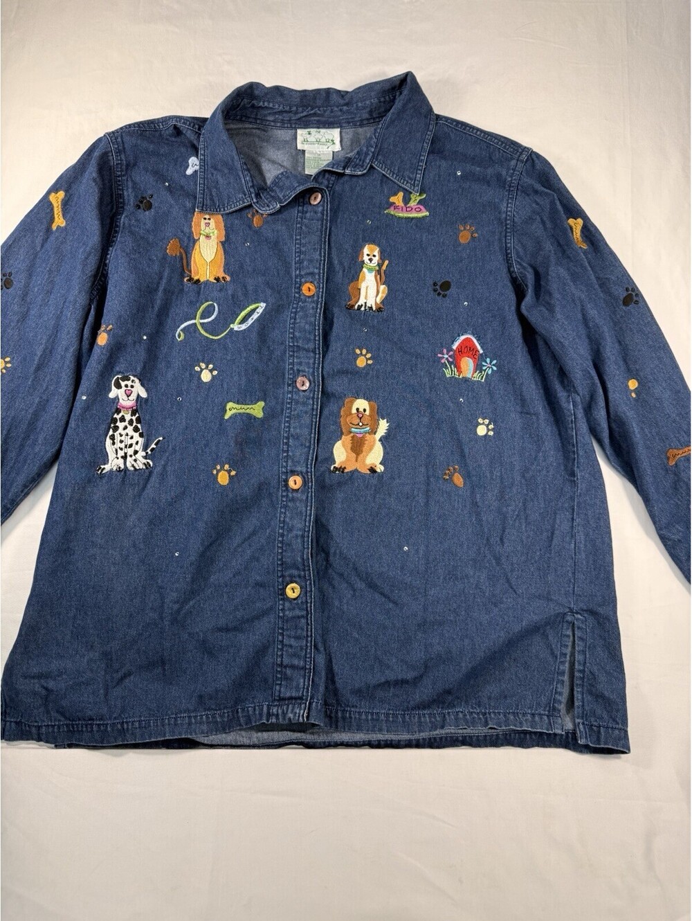 The Quacker Factory Women's Denim Button-Down Shirt Size XL Embroidered Dog Fido